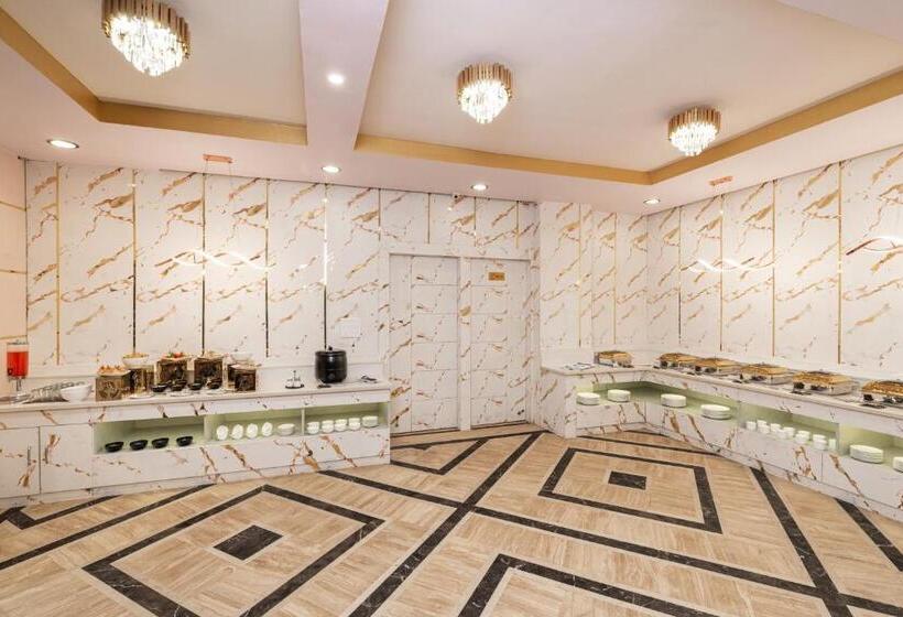 ホテル Foxoso Taj View