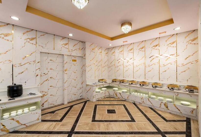 ホテル Foxoso Taj View