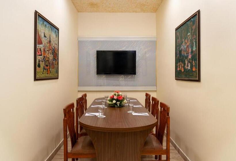 ホテル Foxoso Taj View