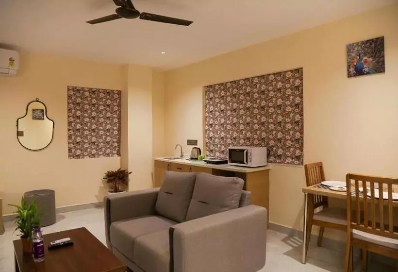 Hotelli Lumis Studio Apartment