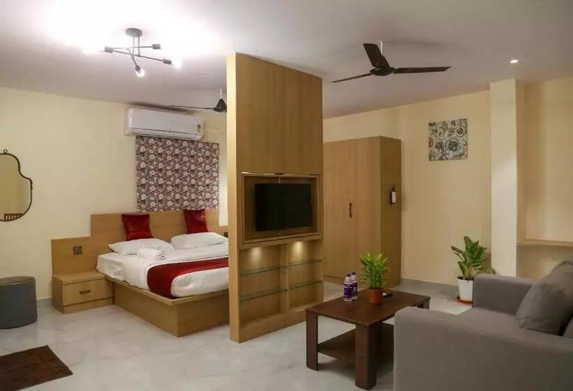 Hotelli Lumis Studio Apartment