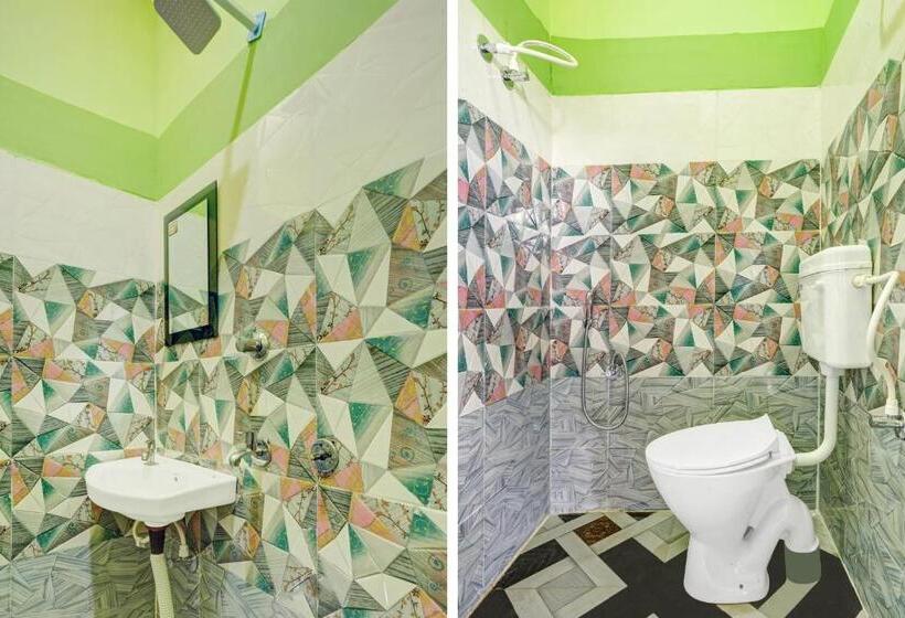 בית מלון כפרי Oyo Funtiniya Park And Resort