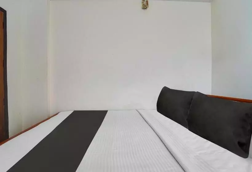 ホテル Oyo Sai Tourist Home