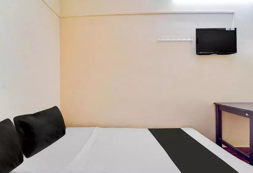 ホテル Oyo Sai Tourist Home