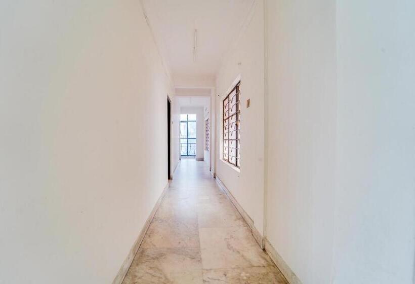 酒店 Oyo Sai Tourist Home