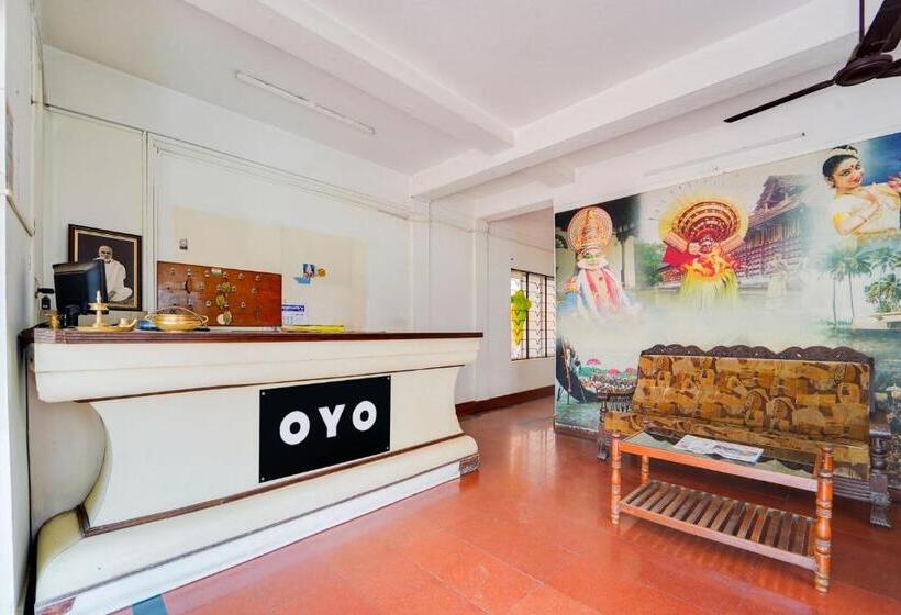 酒店 Oyo Sai Tourist Home