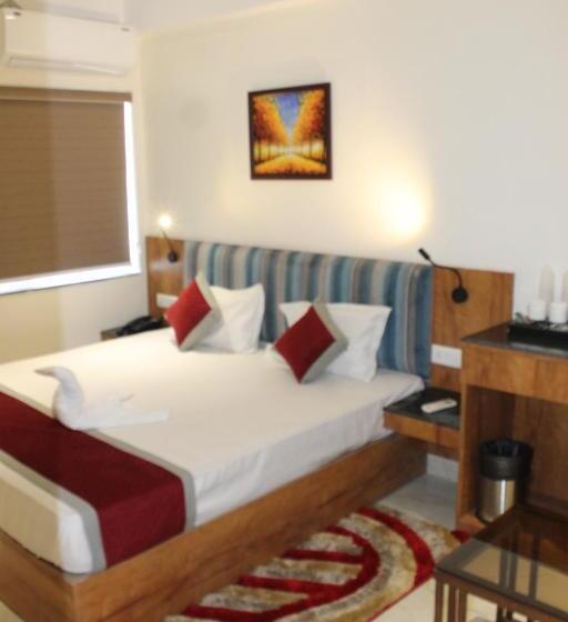 هتل The Rosewood   Berries Group