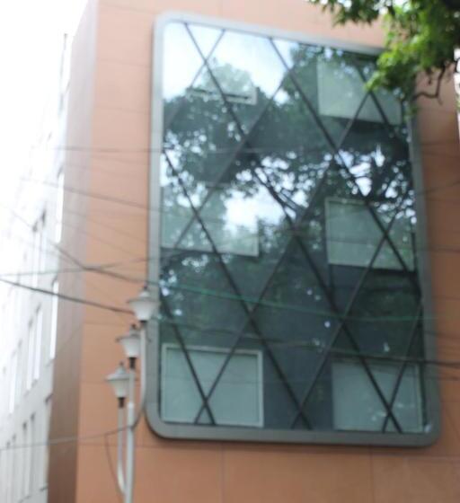 هتل The Rosewood   Berries Group