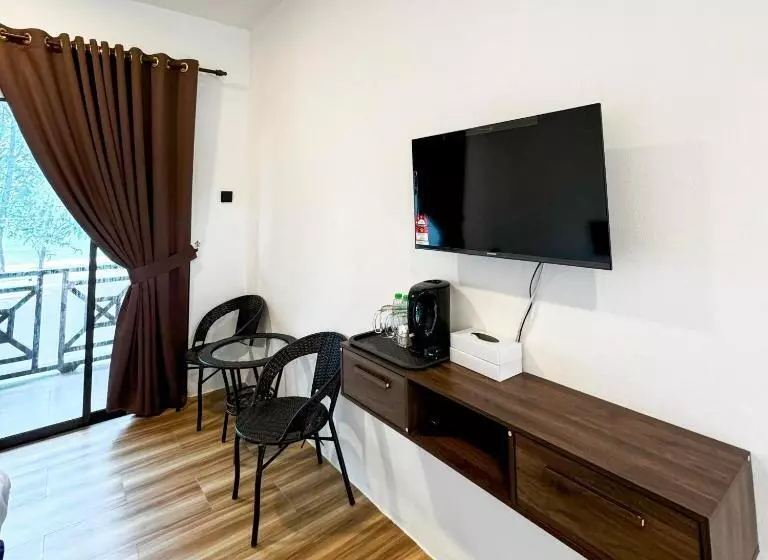 モーテル Ombak Beach Inn Resort
