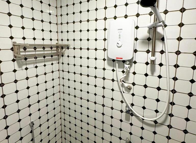 汽车旅馆  Ombak Beach Inn Resort