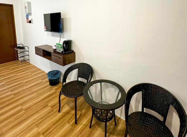 汽车旅馆  Ombak Beach Inn Resort