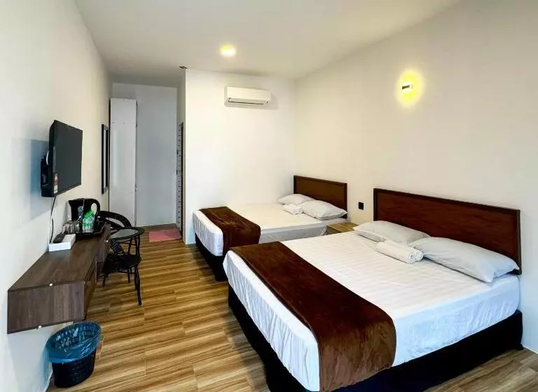 モーテル Ombak Beach Inn Resort