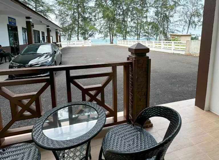 モーテル Ombak Beach Inn Resort
