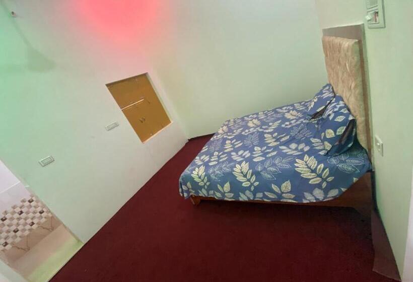 펜션 Aashram Guest House &restotent