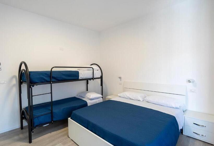 پانسیون Prestige House 8