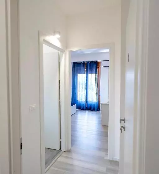 پانسیون Prestige House 8