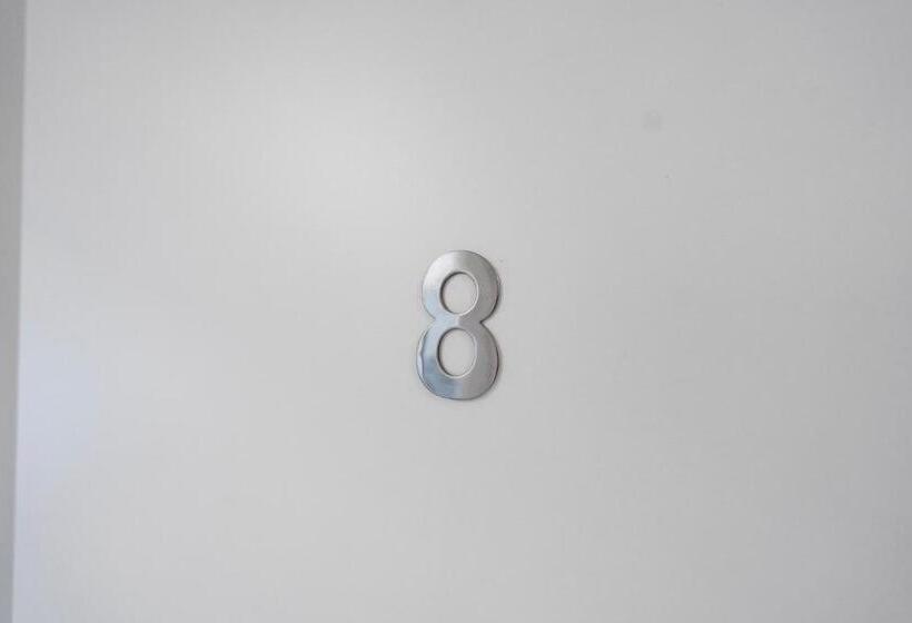 پانسیون Prestige House 8