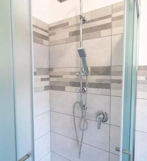 پانسیون Prestige House 8