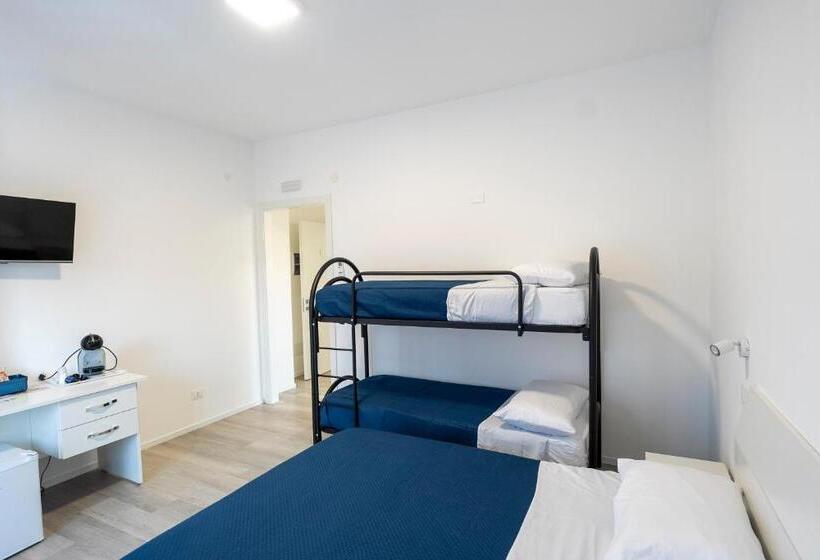 پانسیون Prestige House 8