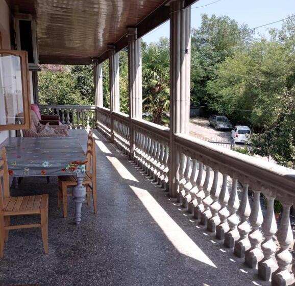 پانسیون Tskaltubo Guesthouse Oda