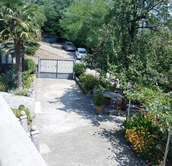 پانسیون Tskaltubo Guesthouse Oda