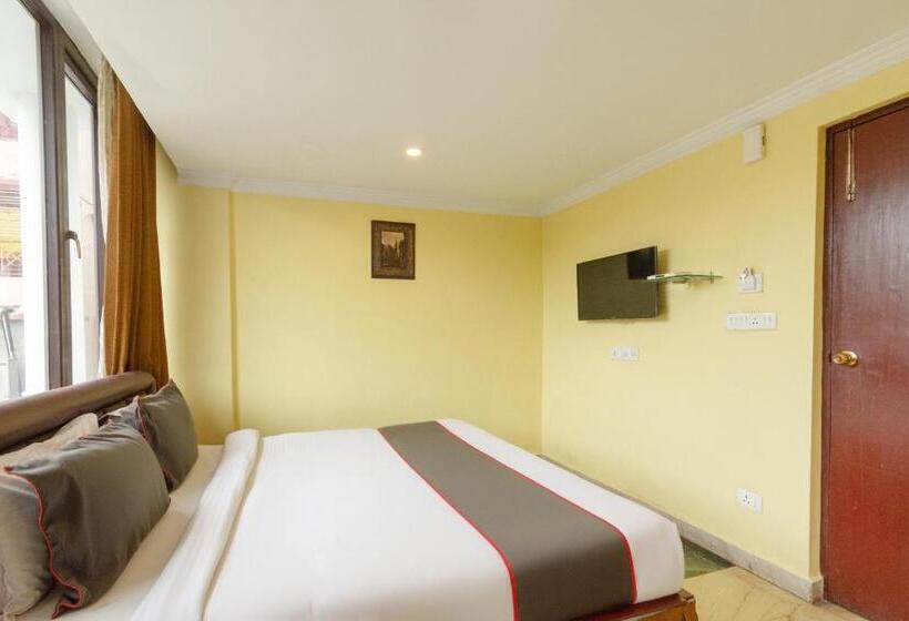Hotel Collection O Raj Darbar Near City Centre