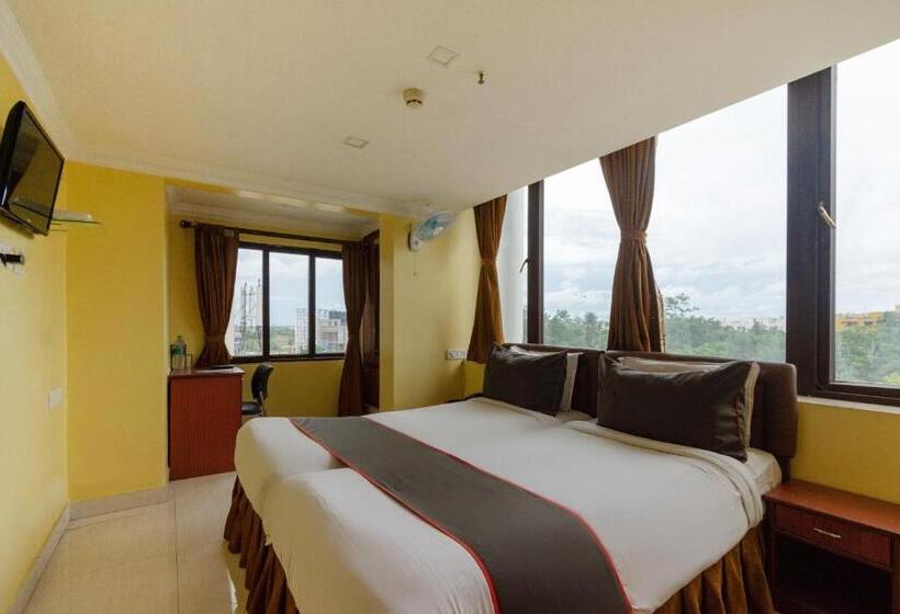 Hotel Collection O Raj Darbar Near City Centre