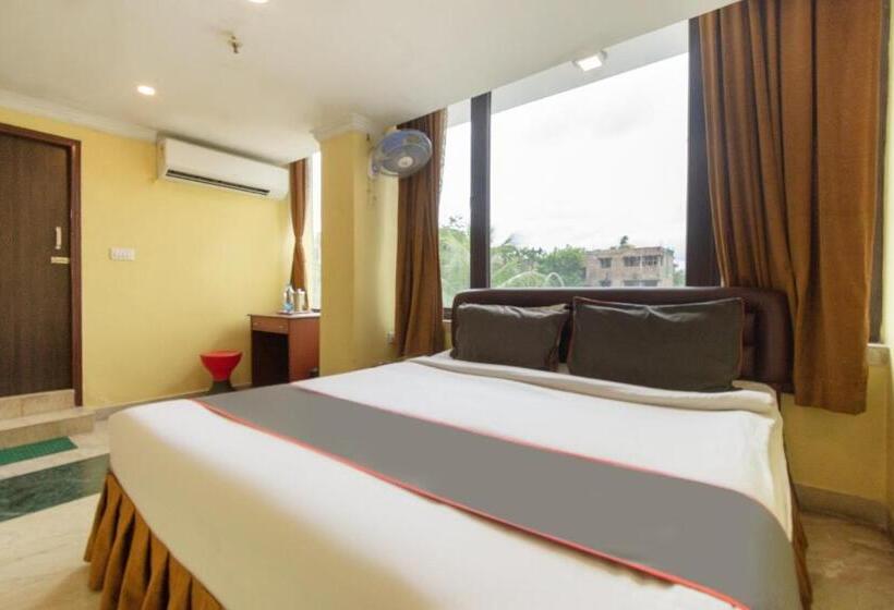 Hotel Collection O Raj Darbar Near City Centre