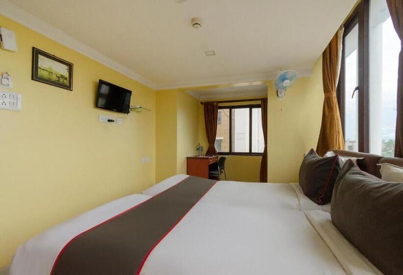 Hotel Collection O Raj Darbar Near City Centre