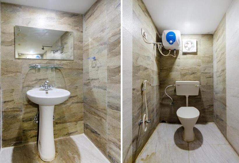 Hotel Collection O Raj Darbar Near City Centre