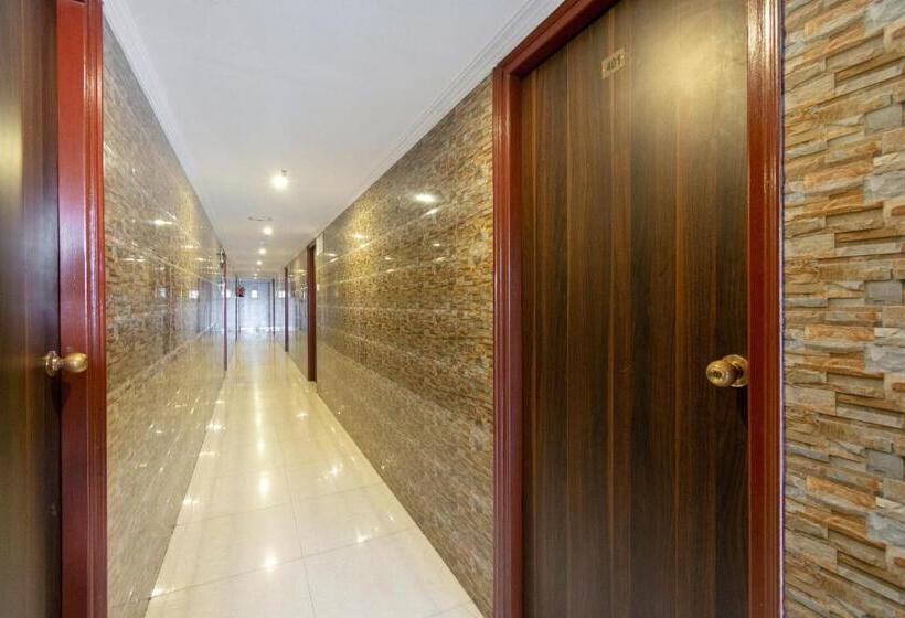 Hotel Collection O Raj Darbar Near City Centre