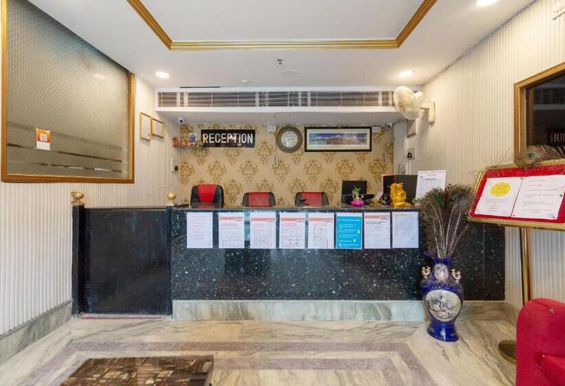 Hotel Collection O Raj Darbar Near City Centre