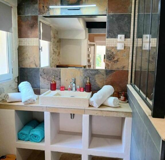 Bed and Breakfast Mas Leblanc Des Alpilles