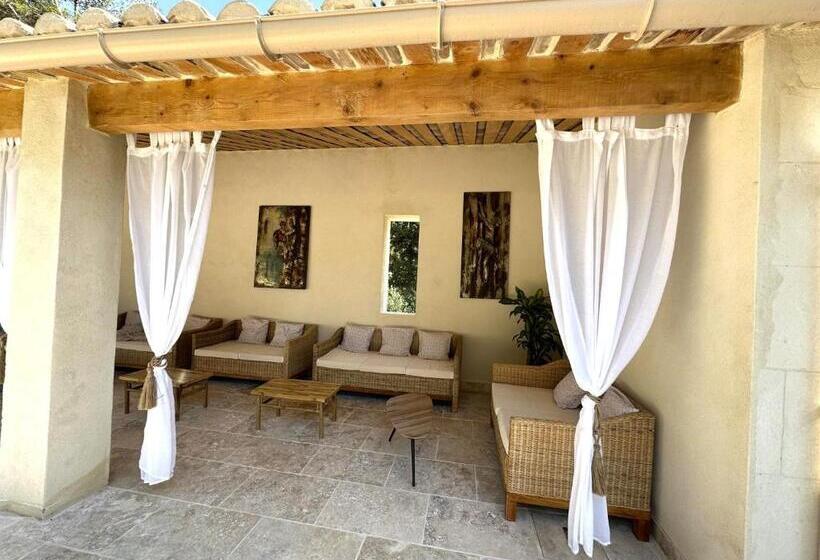 Bed and Breakfast Mas Leblanc Des Alpilles