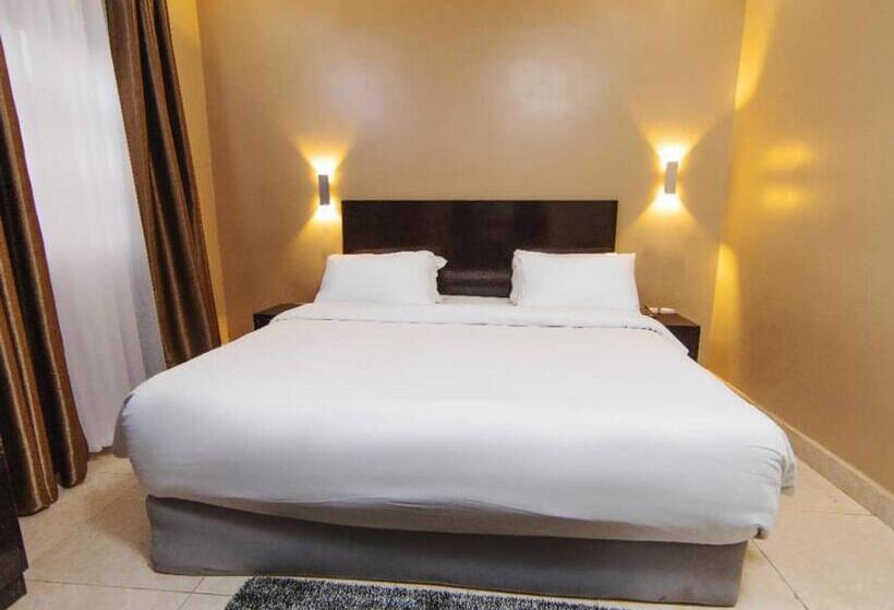 Broadfield Hotels Apo Residence