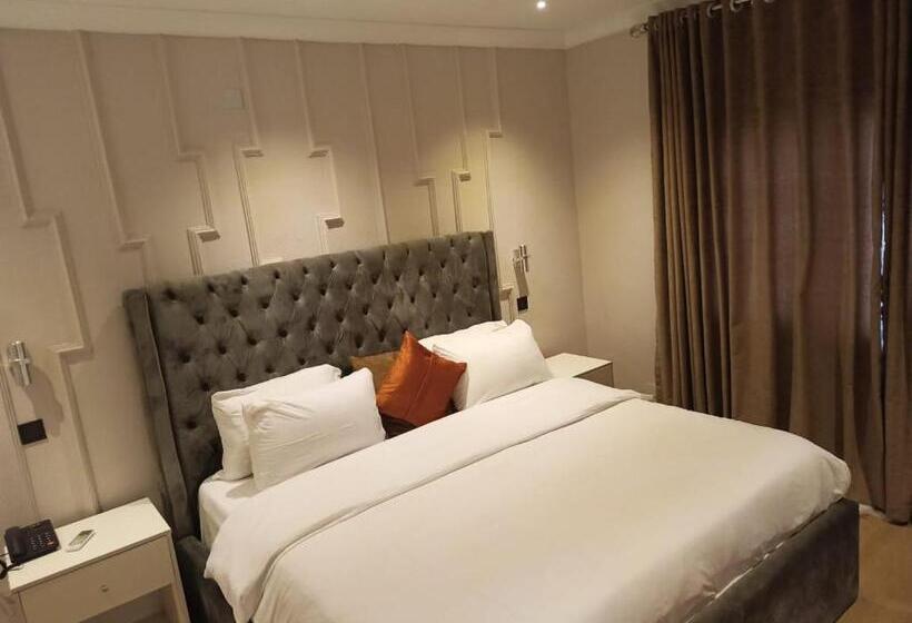 Broadfield Hotels Apo Residence