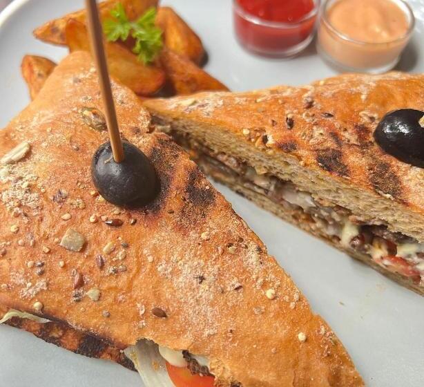 Celonese Hotel & Restaurant Kandy