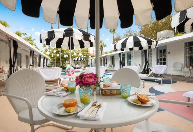 ホテル 8br Poolside Villa Near Downtown Steam Room Plus Spa