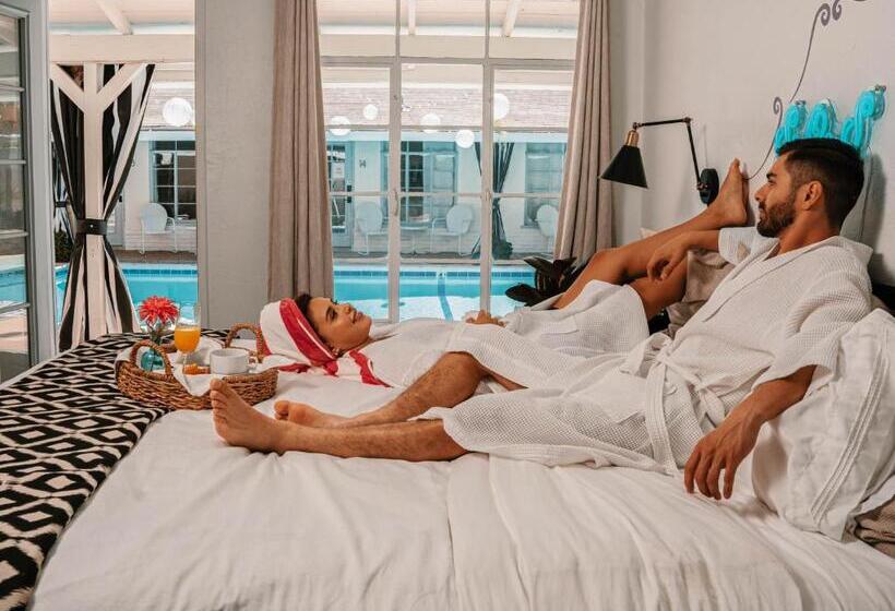 ホテル 8br Poolside Villa Near Downtown Steam Room Plus Spa