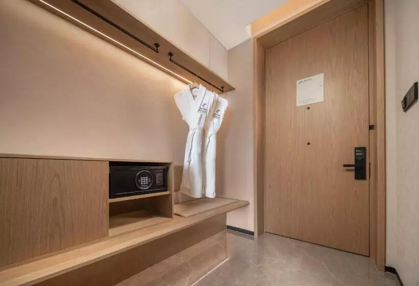 هتل Holiday Inn Hangzhou Gcec