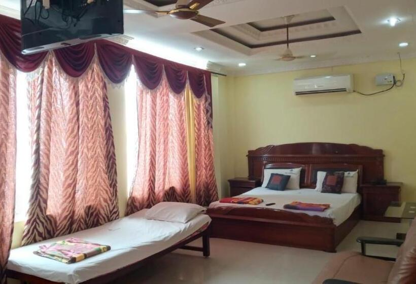 בית מלון כפרי Sri Saravana Rameswaram