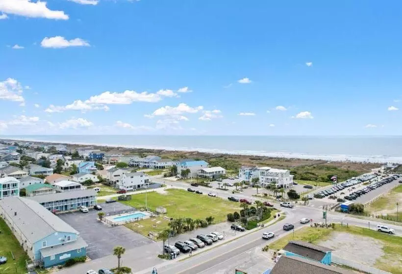 On Island Ocean View Beachy Studio In Campy 1970s Converted Motel