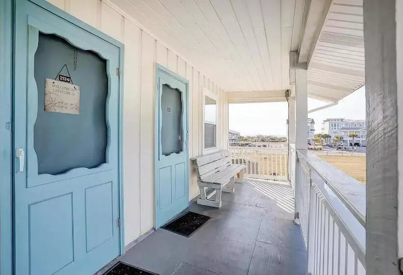On Island Ocean View Beachy Studio In Campy 1970s Converted Motel