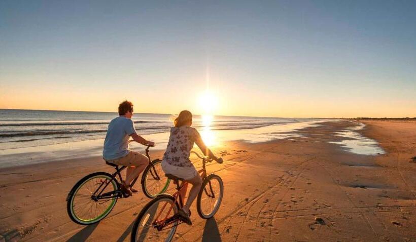 On Island Ocean View Beachy Studio In Campy 1970s Converted Motel