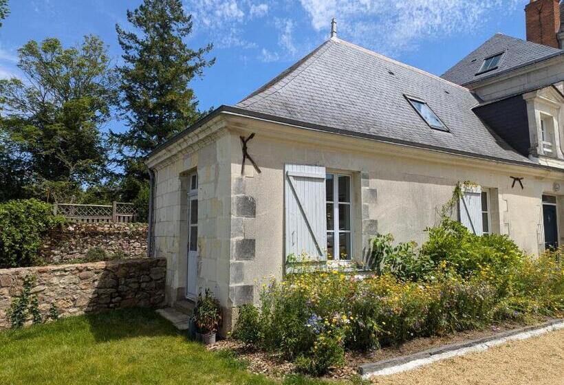 פנסיון Chateau D Arts