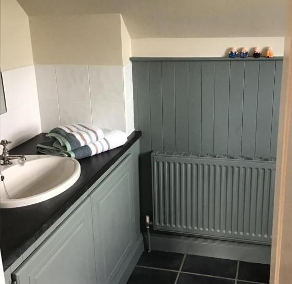 بنسيون Glenfarne House