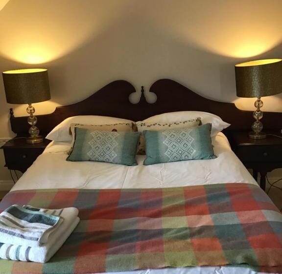 بنسيون Glenfarne House