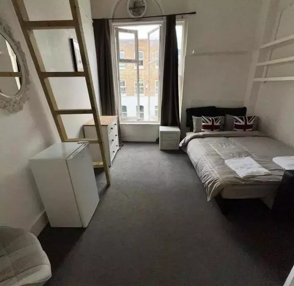 پانسیون Islington Budget Guesthouse