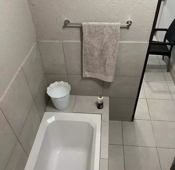 ペンション Sabadi Stays