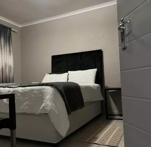 ペンション Sabadi Stays